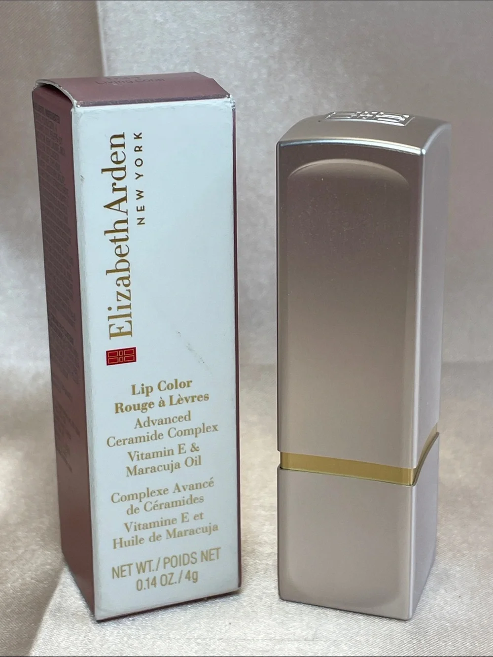 Elizabeth Arden Lip Color Lipstick in 024 Living Coral NIB $32 MSRP